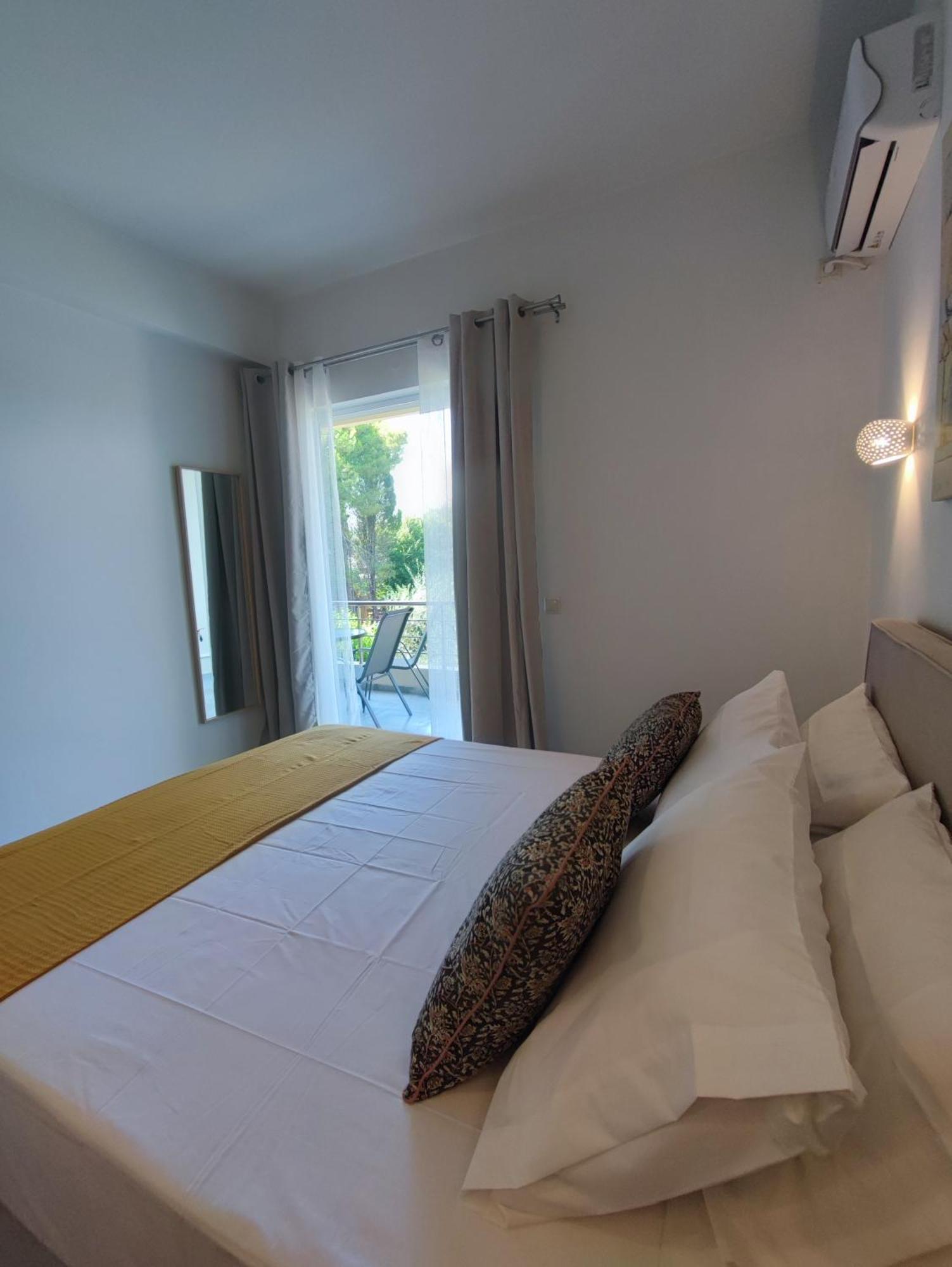 Coritos Holiday Apartments Kontokali Zewnętrze zdjęcie